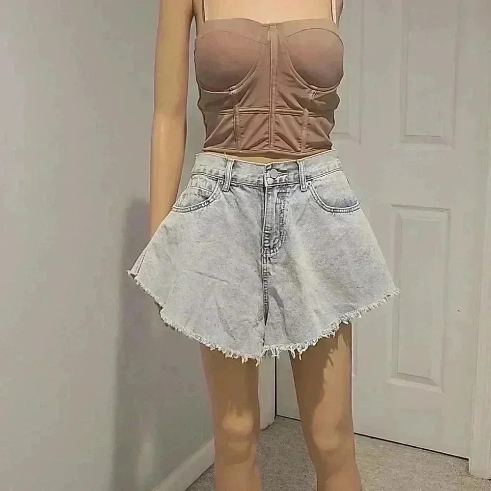 Shorts   - Picture 2 of 7